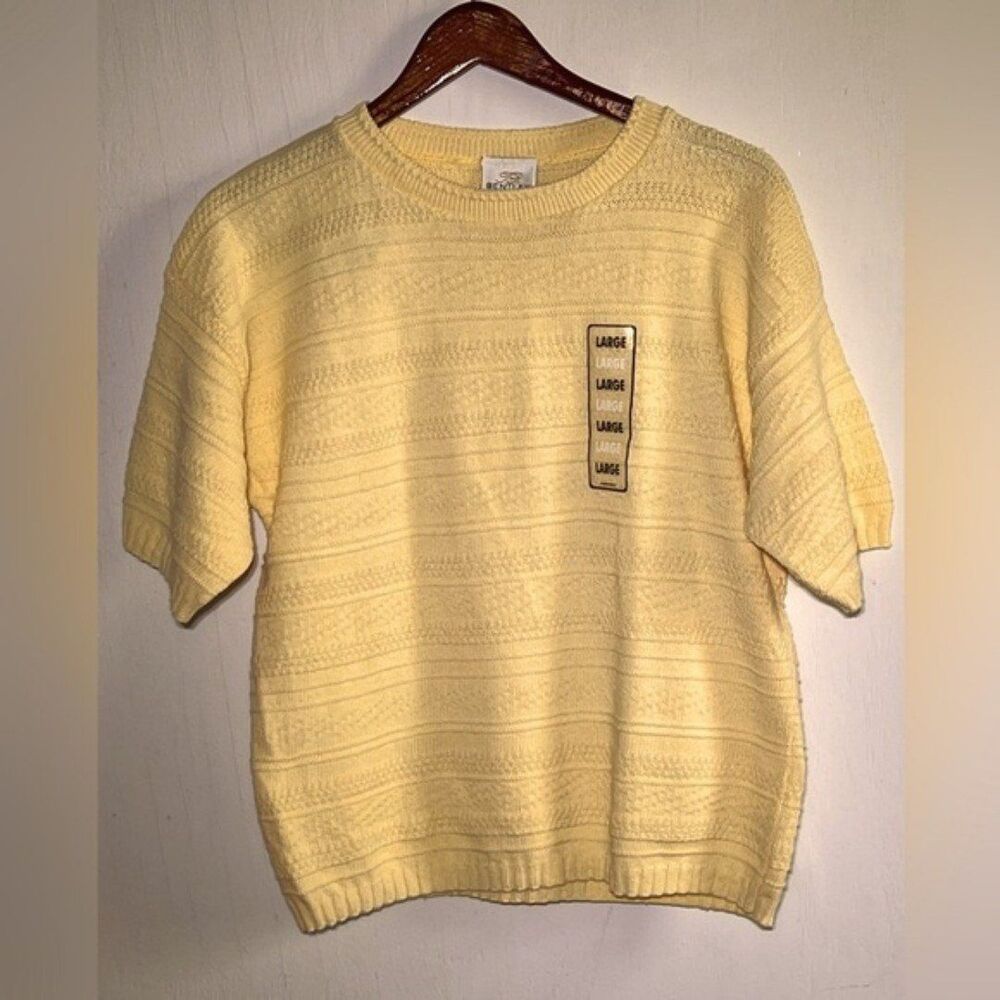 TR Bentley Sweater Womens Large Pale Yellow Vintage Short Sleeve Knit Career
